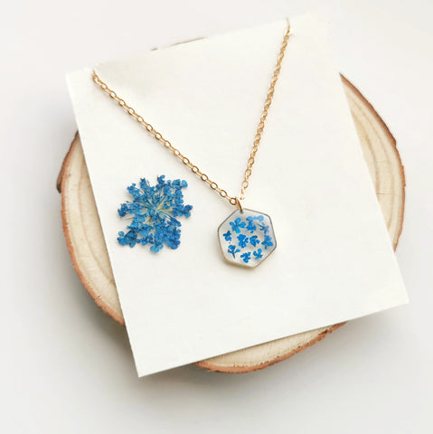 pressed queen anne lace flower resin necklace,